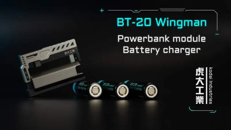BT-20Wingman | Tactical power bank with detachable batteries