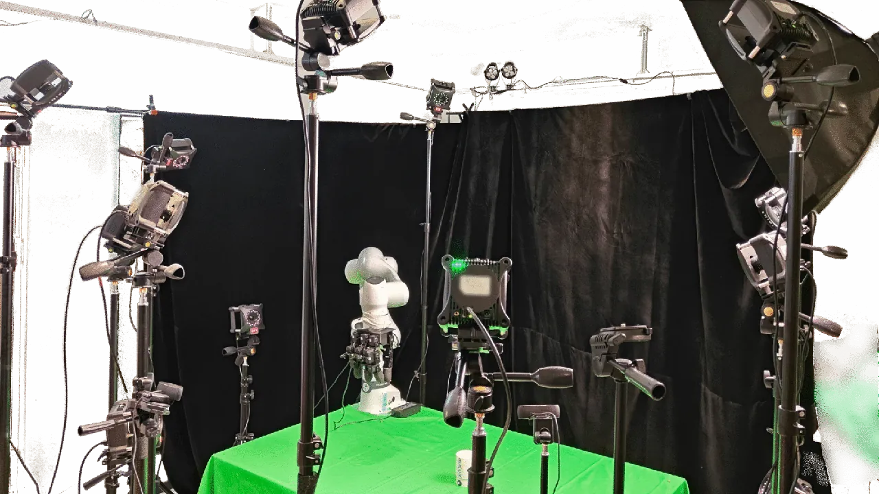 Hand-object motion capture volume