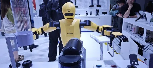DEXFORCE Wheeled-Half Robot with Arms