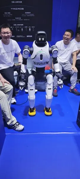 Tencent TAIROS Wheeled-Half Humanoid Robot
