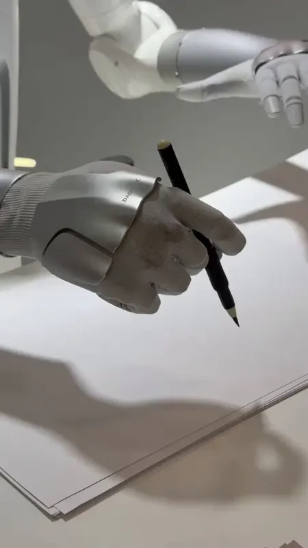 Xynova Humanoid Robot Learns to Write by Hand